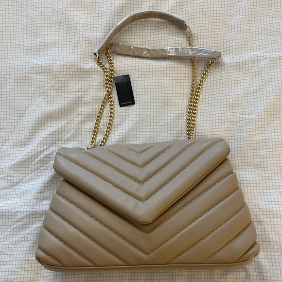 Classy nude vegan leather soft quilted purse - Picture 2 of 10